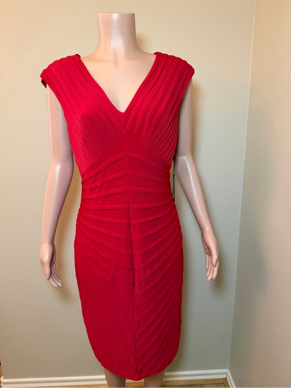 Adrianna Papell Red Pleated V-Neck Sheath Dress